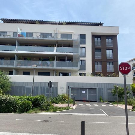 Appartement Type 2 Neuf +Grande Terrasse Le Lavandou Kültér fotó