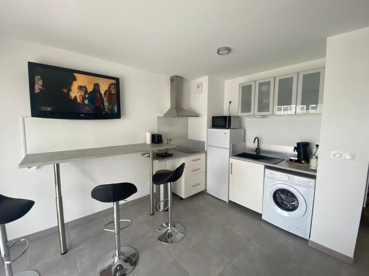 Appartement Type 2 Neuf +Grande Terrasse Le Lavandou Kültér fotó